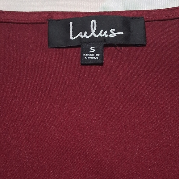 Lulu's Burgundy Top - Picture 6 of 6